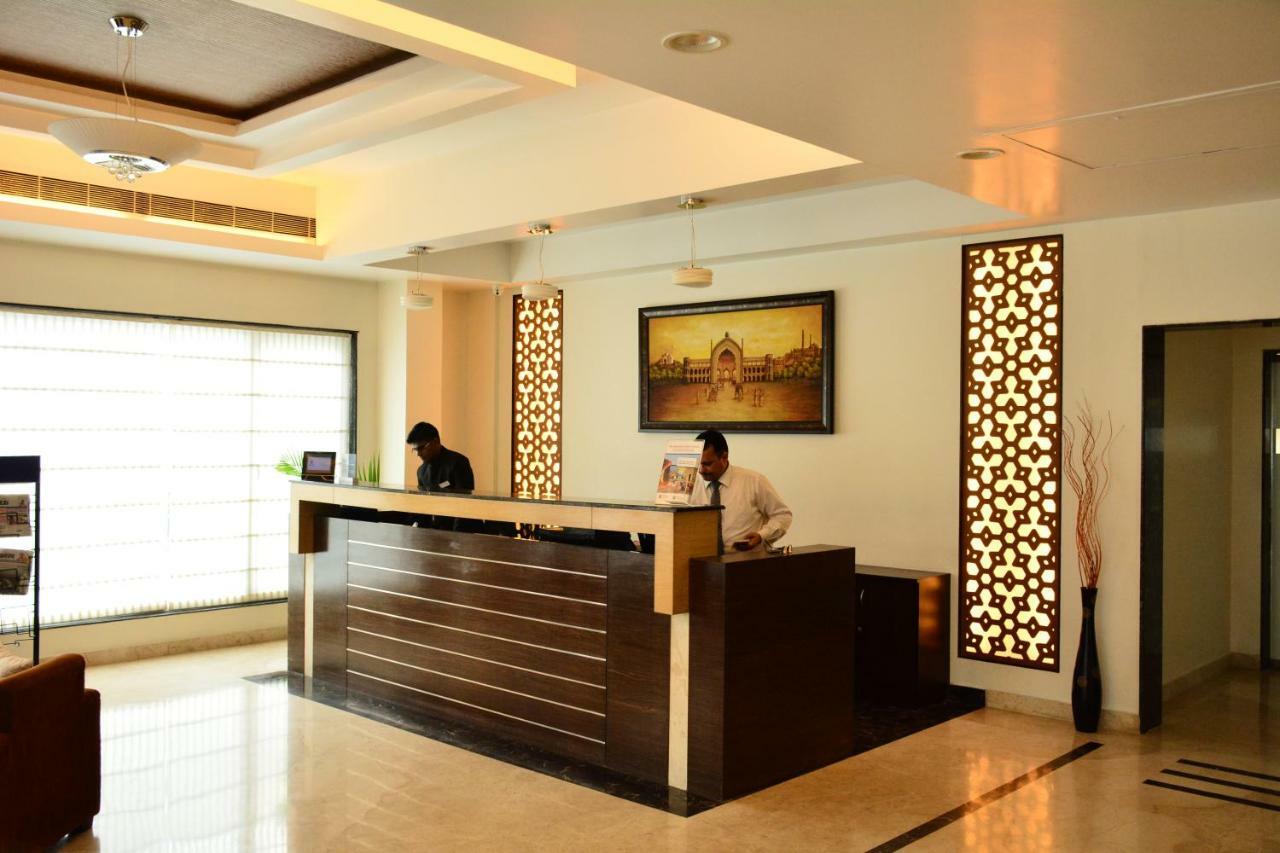 Hotel Sagar Sona Lucknow Eksteriør billede
